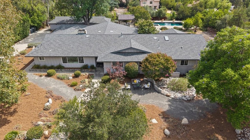 938 E Pomello Drive