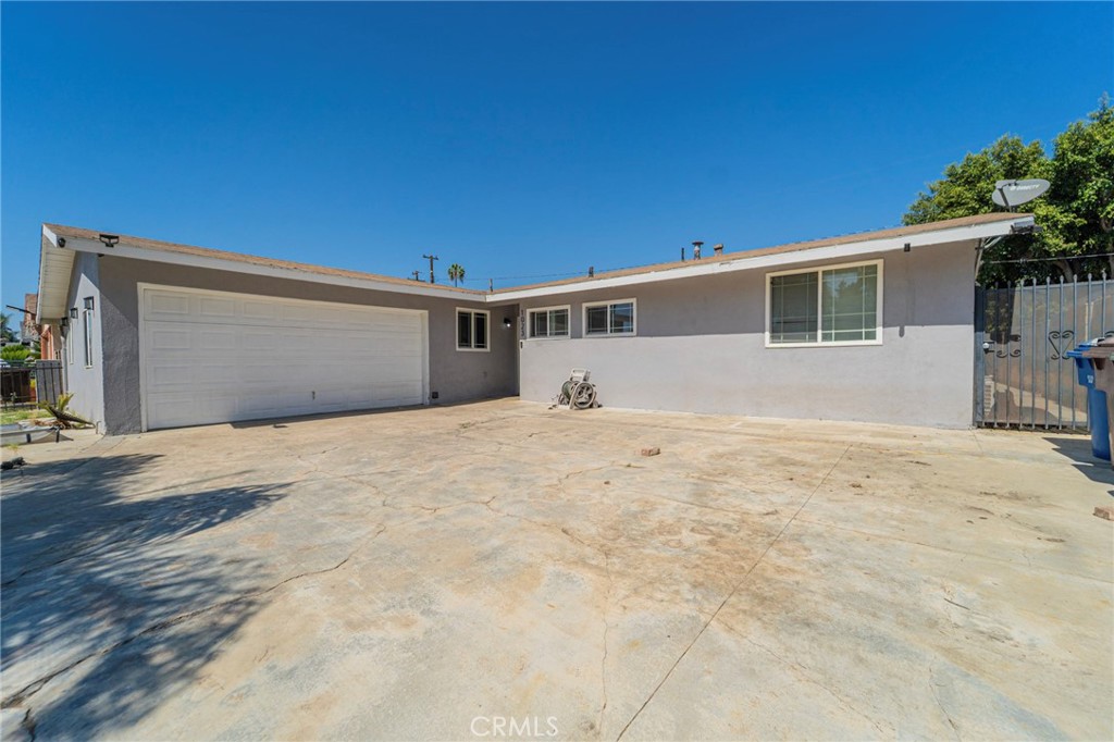 1023 N Orange