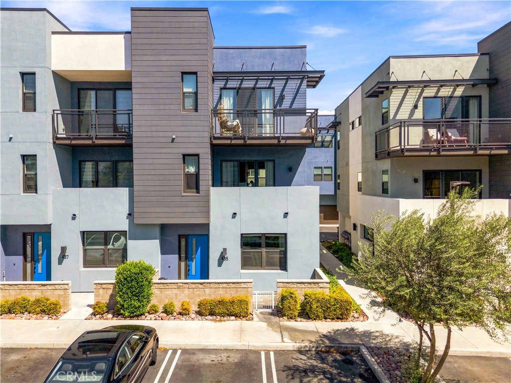 435 Village