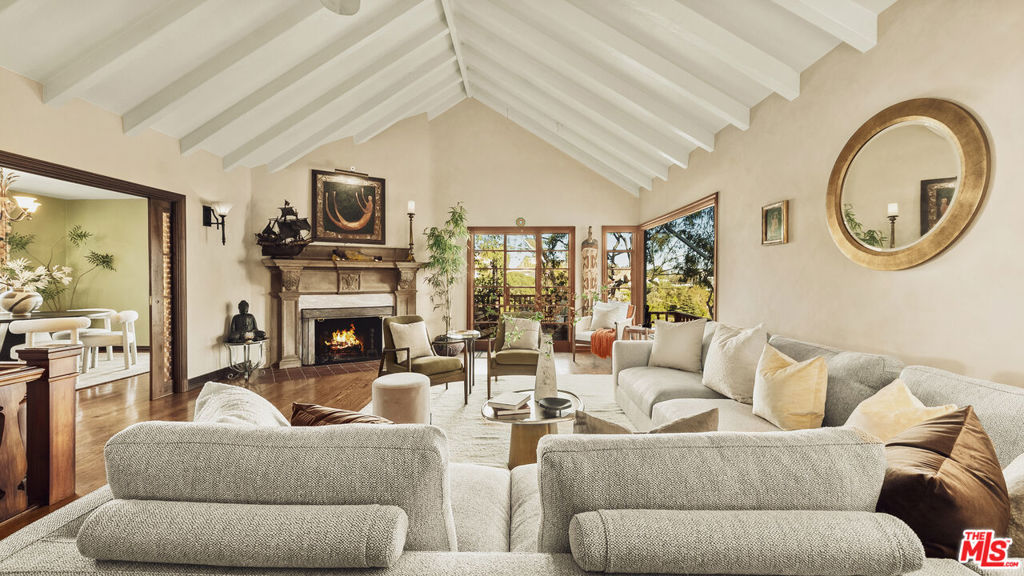 2882 Belden Drive