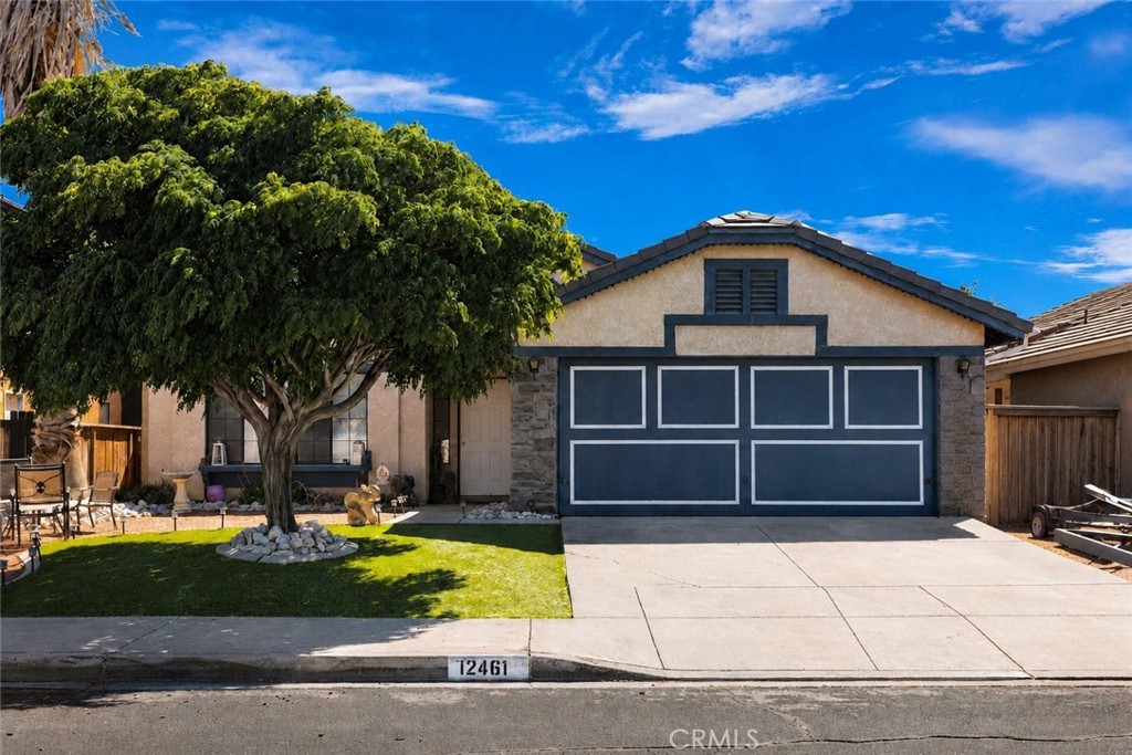 12461 Emeraldstone