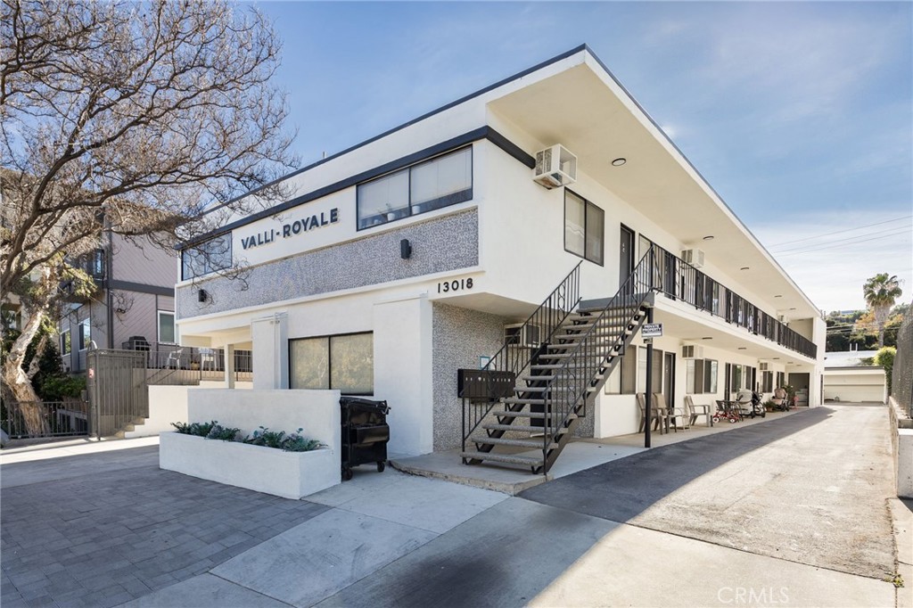 13018 Valleyheart Drive 11