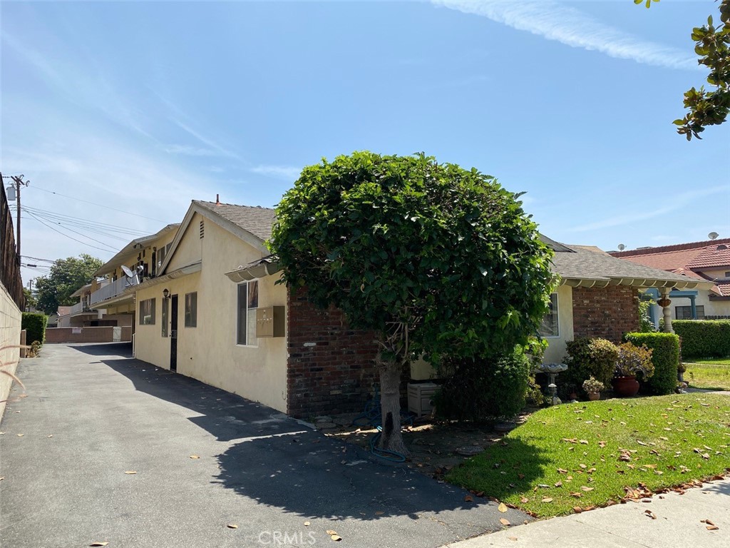 320 N Stoneman Avenue