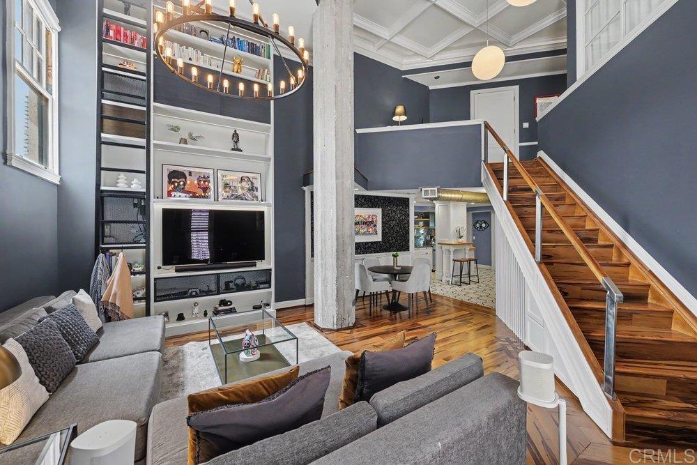 702 Ash Street 105