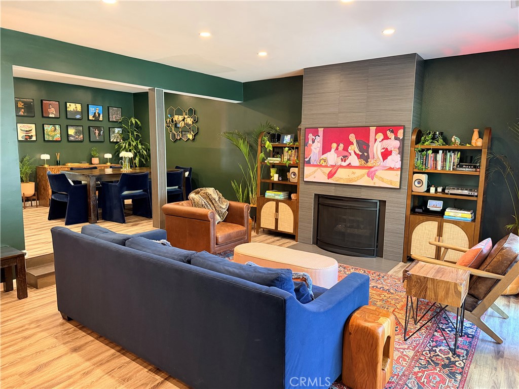 5308 W 190th Street