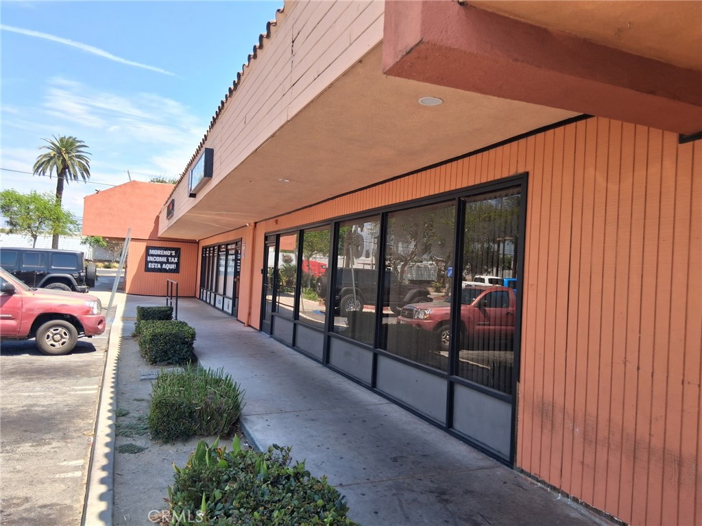 939 W Mission D
