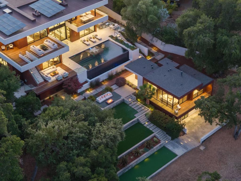 10718 Mora Drive