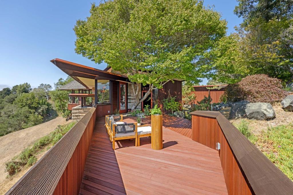 999 N Rodeo Gulch Road