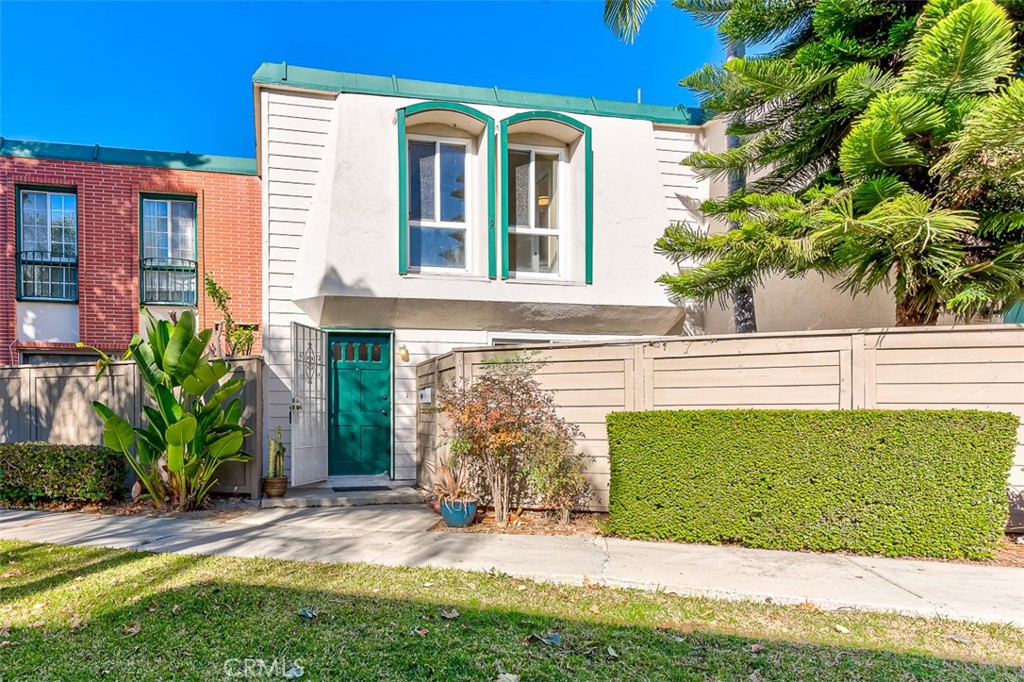 8141 First Green