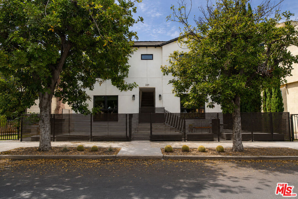 249 N Bonnie Brea Street 4