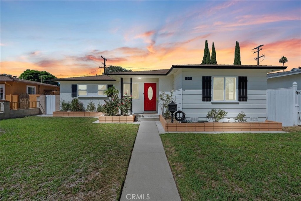 611 S Pine