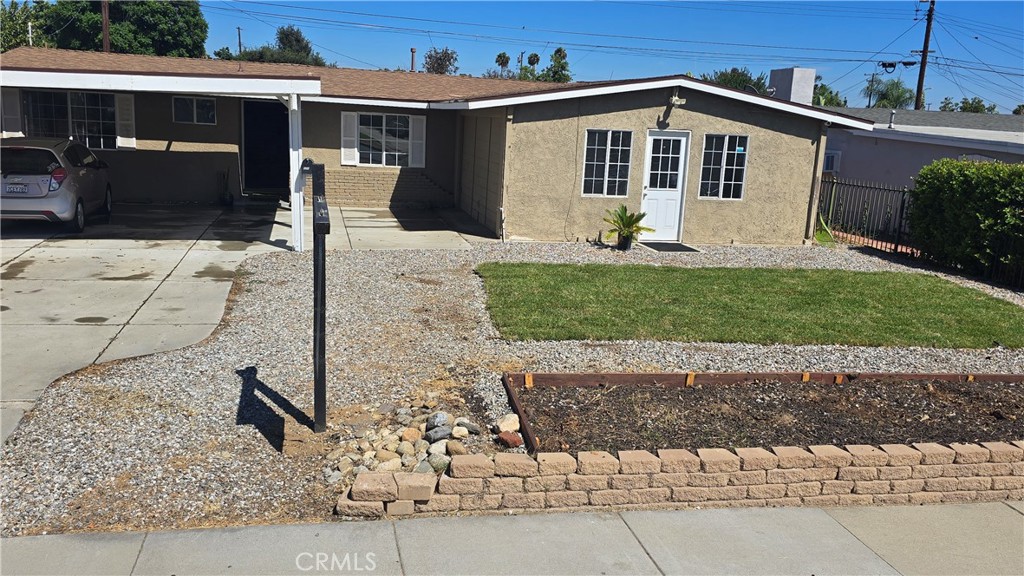 606 North Dahlia Avenue