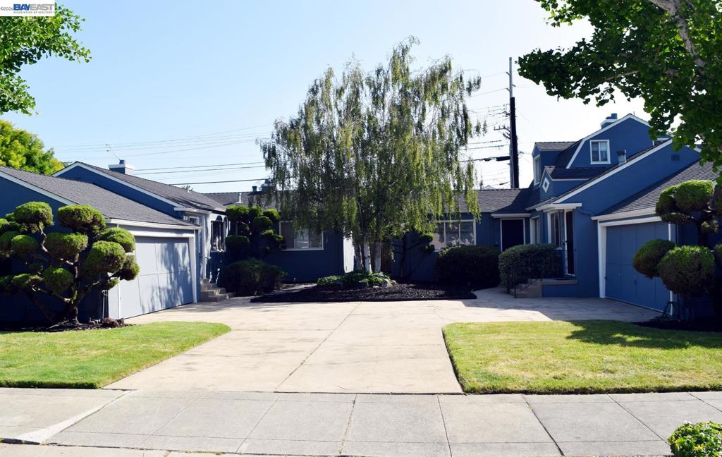 3125 ,3129,3131 Fernside Blvd