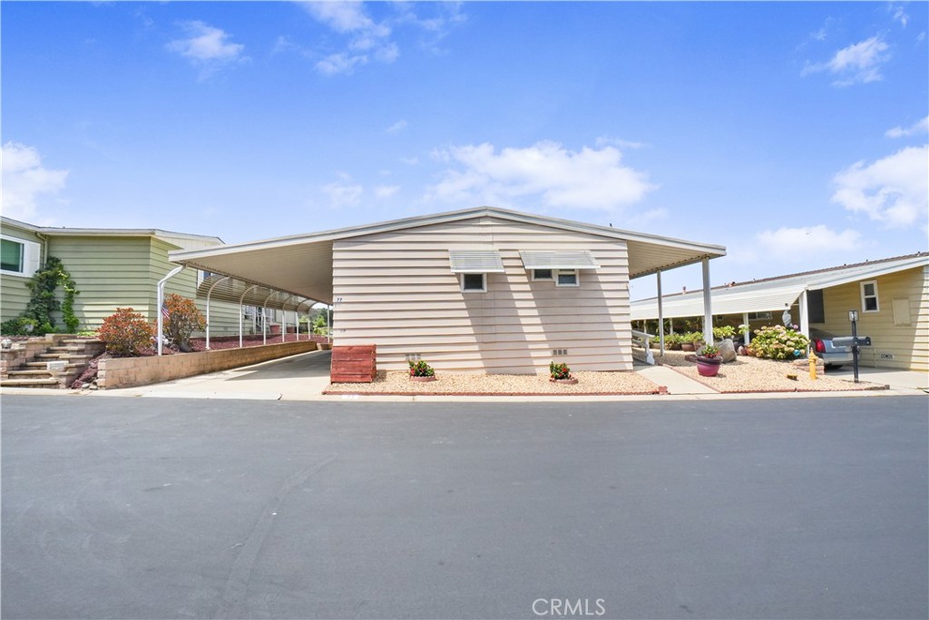 1195 La Moree Road 77