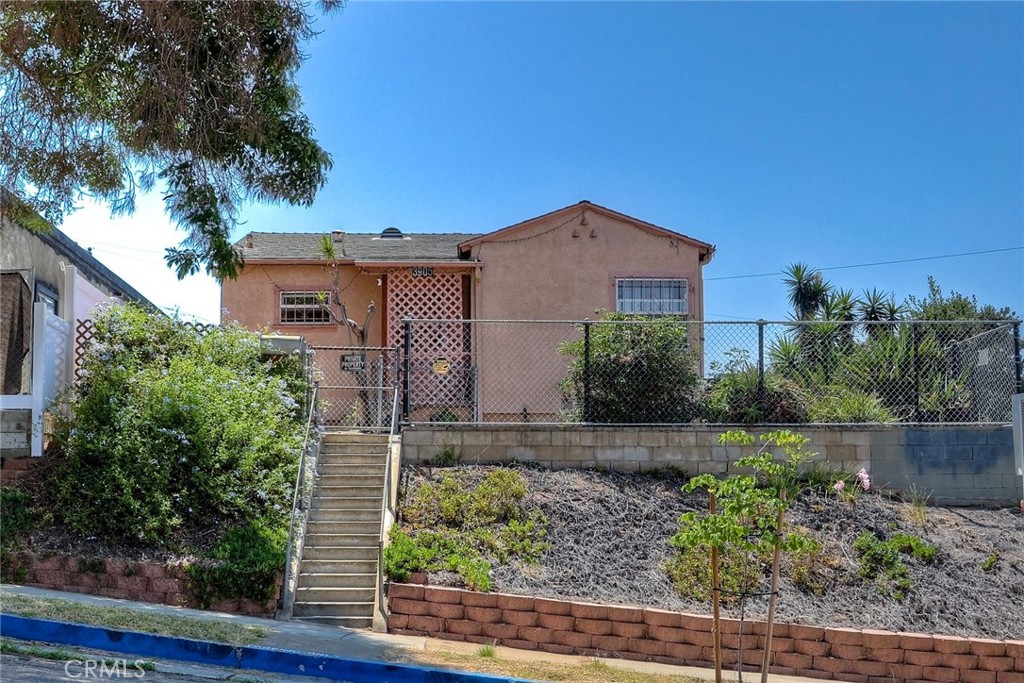 3905 Marine View