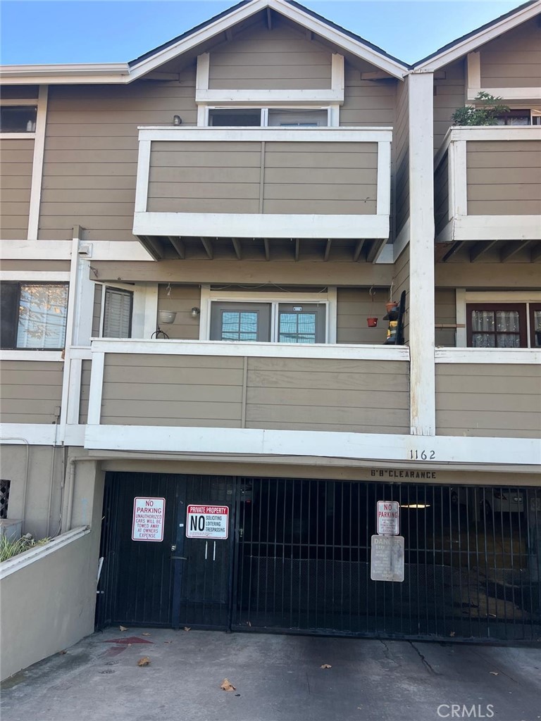 1162 Sycamore