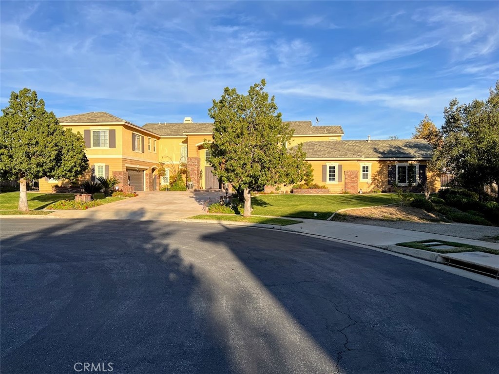 1583 Twin Oaks Circle