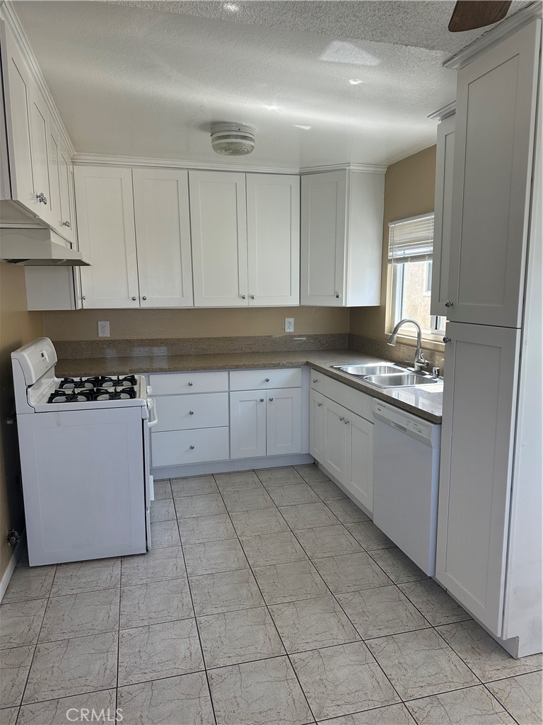 683 W 12th 2