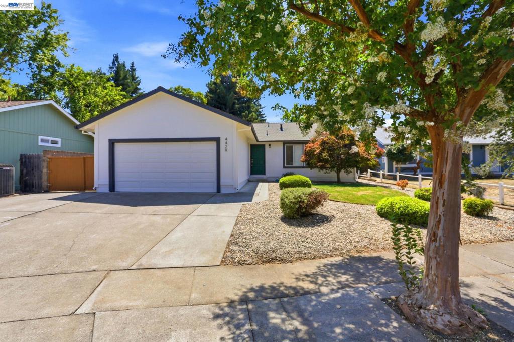 4429 Summerfield Dr