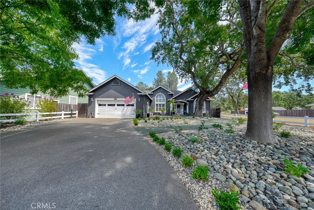 21410 Valley Oak