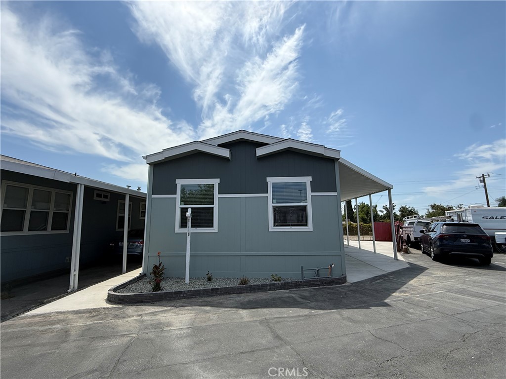 600 W Gladstone Street 22