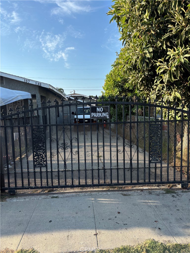 135 W 87th Place