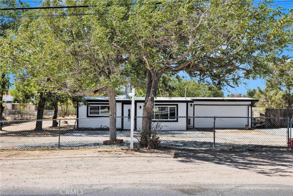 12556 Hickory
