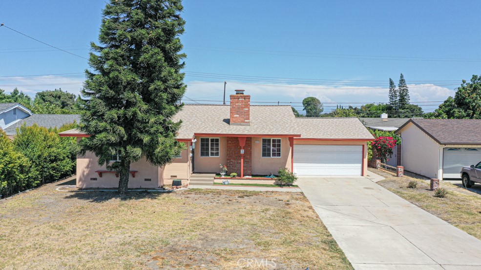 12132 Hackamore