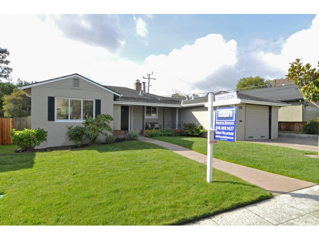 1813 RAY Drive