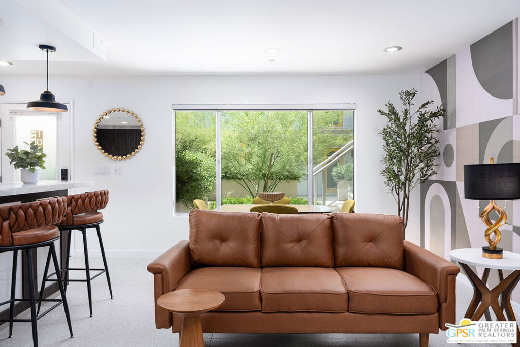 588 E San Lorenzo Road 106