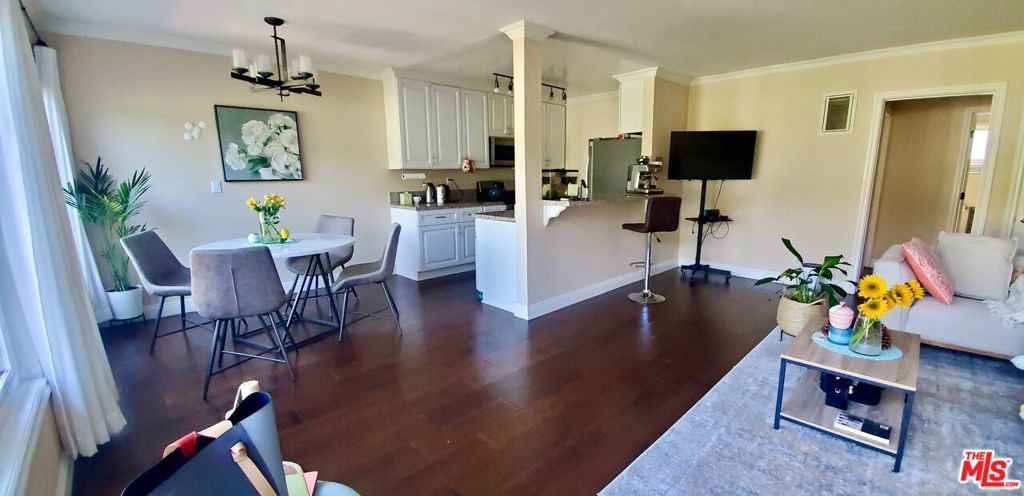 10600 Eastborne Avenue 14