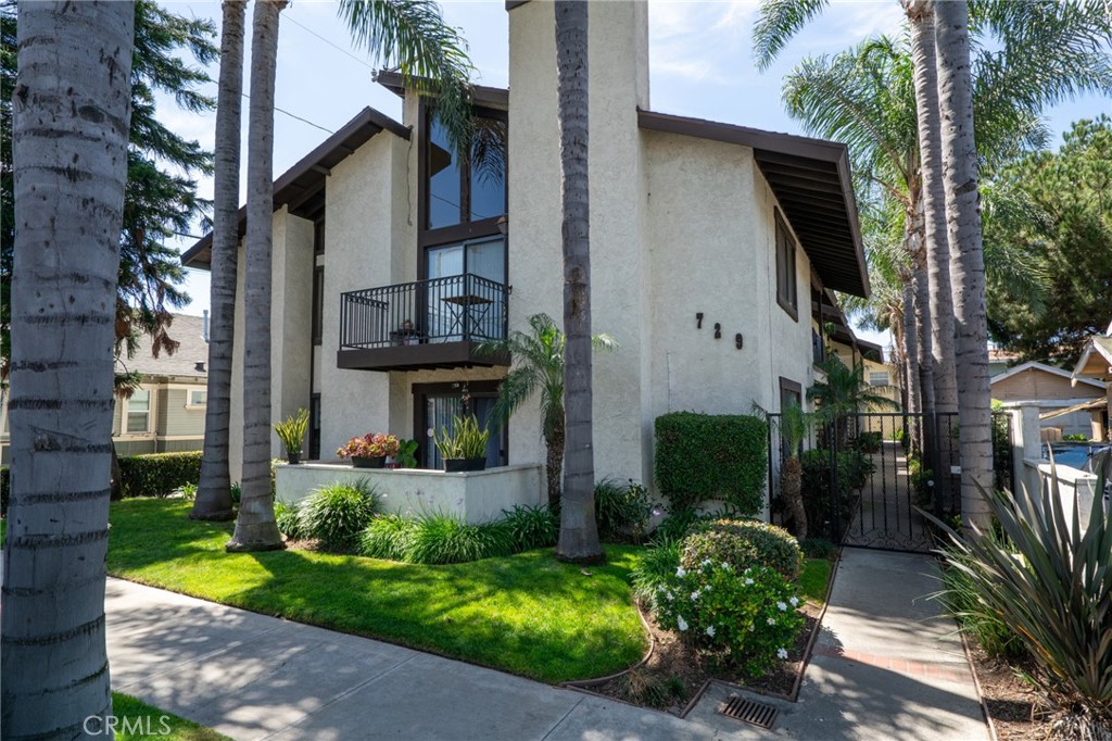 729 Freeman Avenue