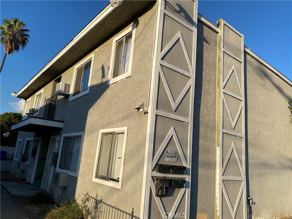 170 E Olive 1