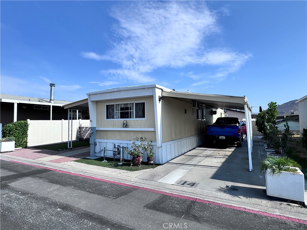 16860 Slover