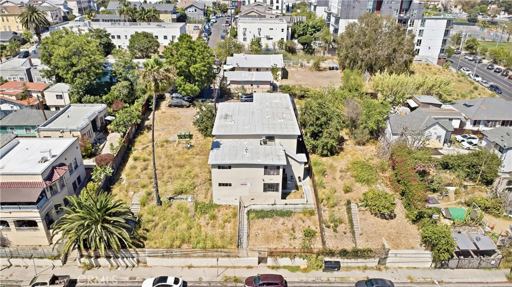 1217 W W Court
