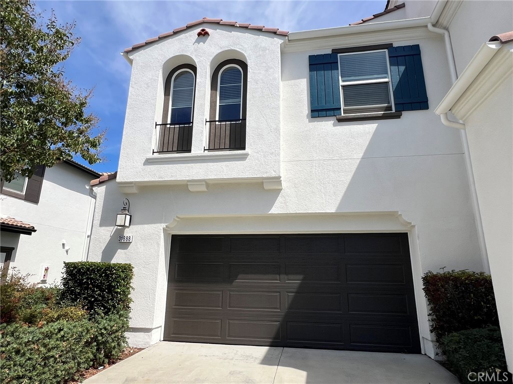 31888 Calle Luz