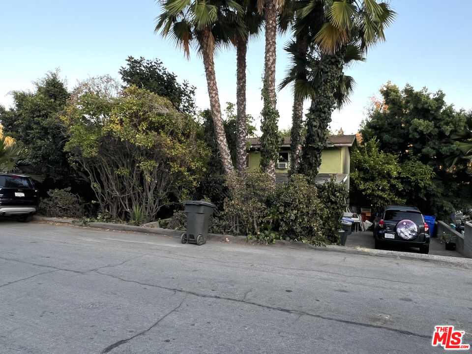 1895 Ensenada Street 97