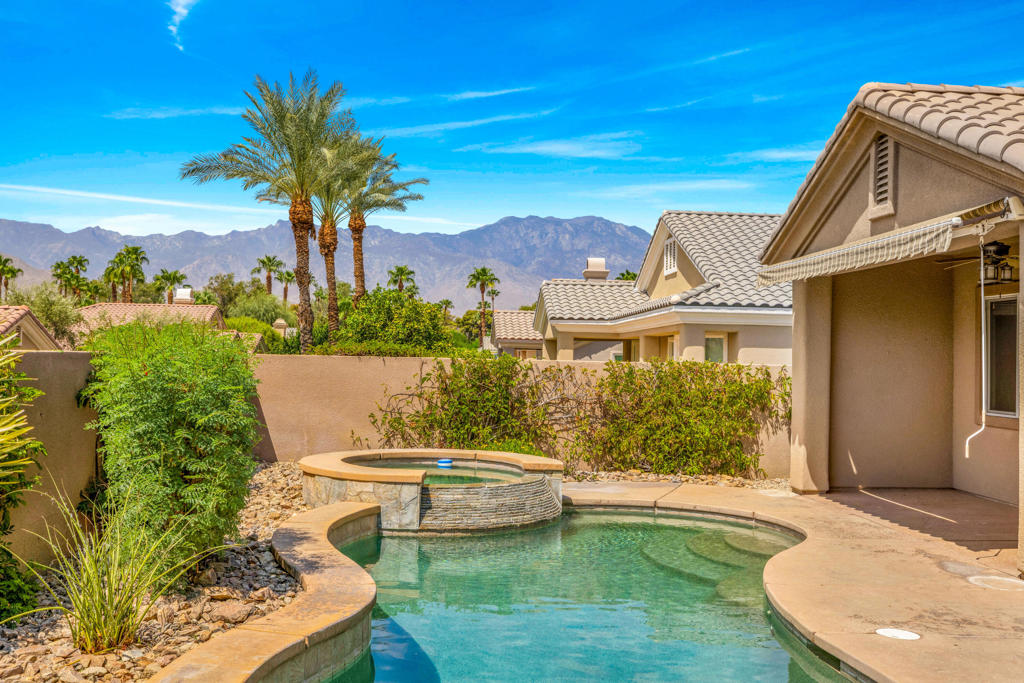 41 Vista Mirage Way