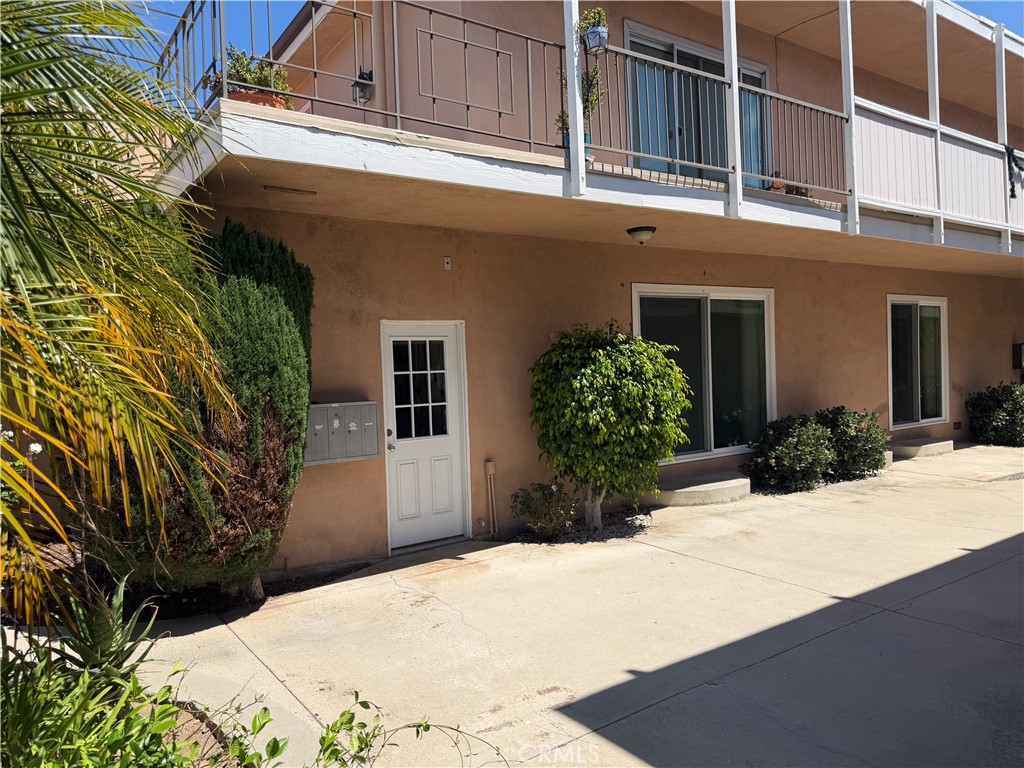 224 Lomita
