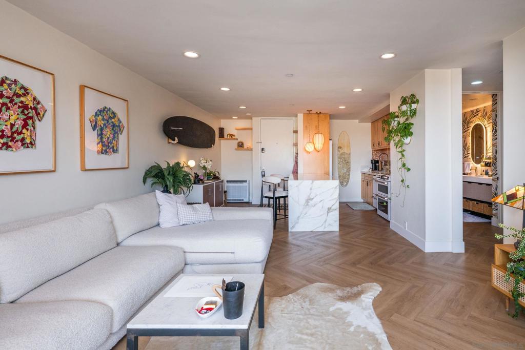 727 Sapphire St 312