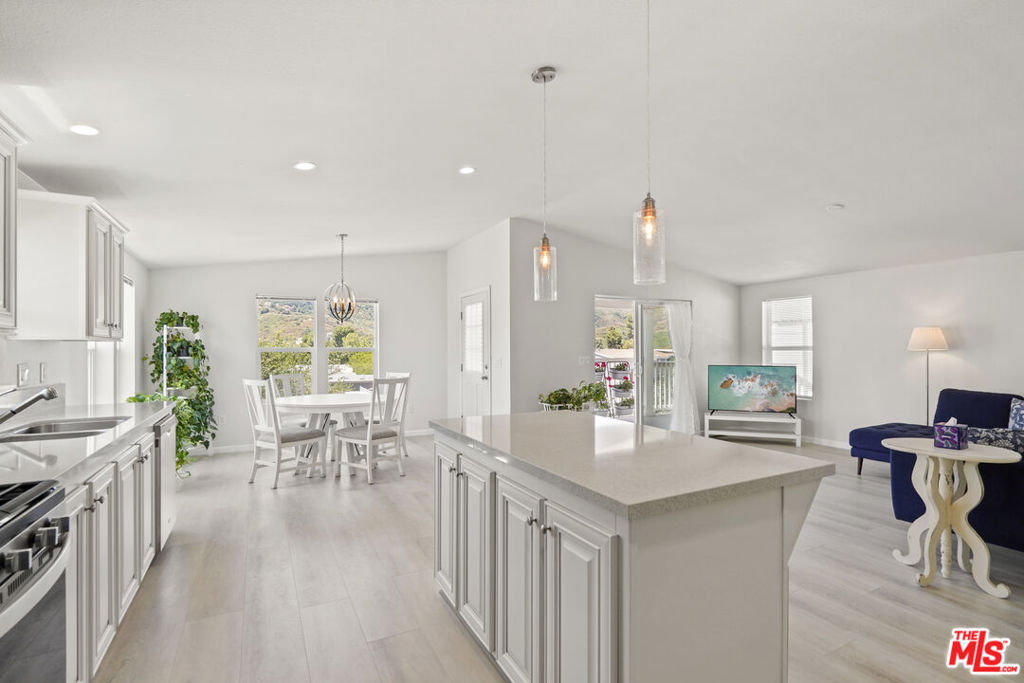 30473 Mulholland Hwy 174