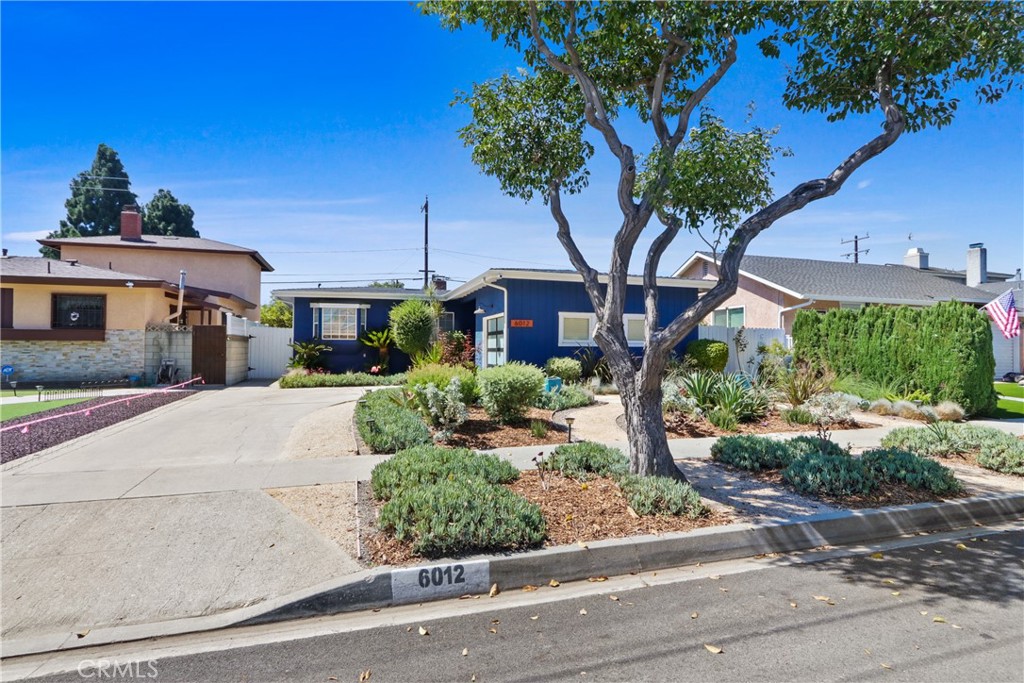 6012 E Conant