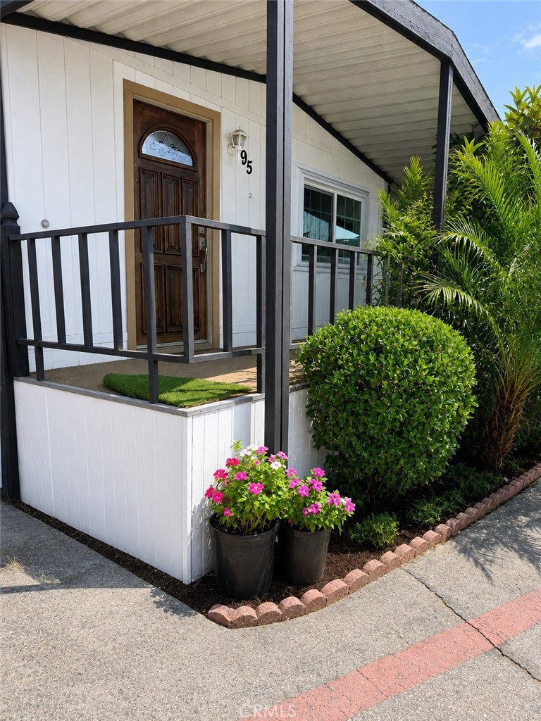 2131 W San Bernardino Road 95