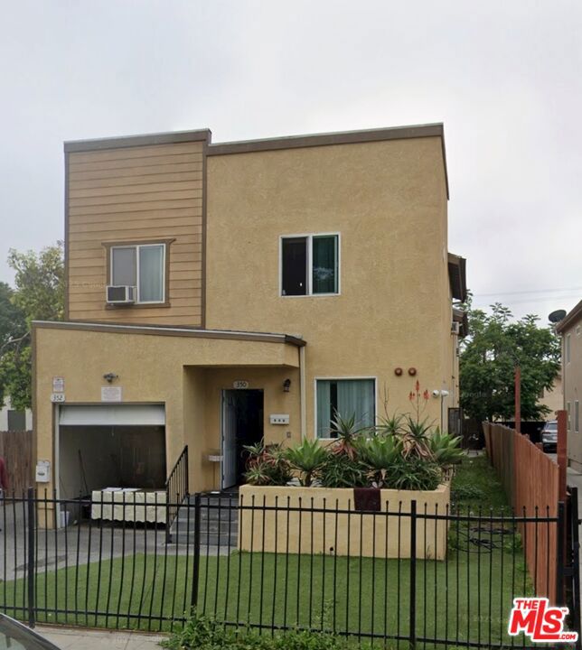 350 E 105th Street