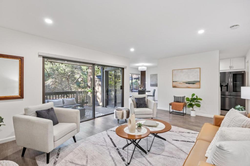 3350 La Mesa Drive 4