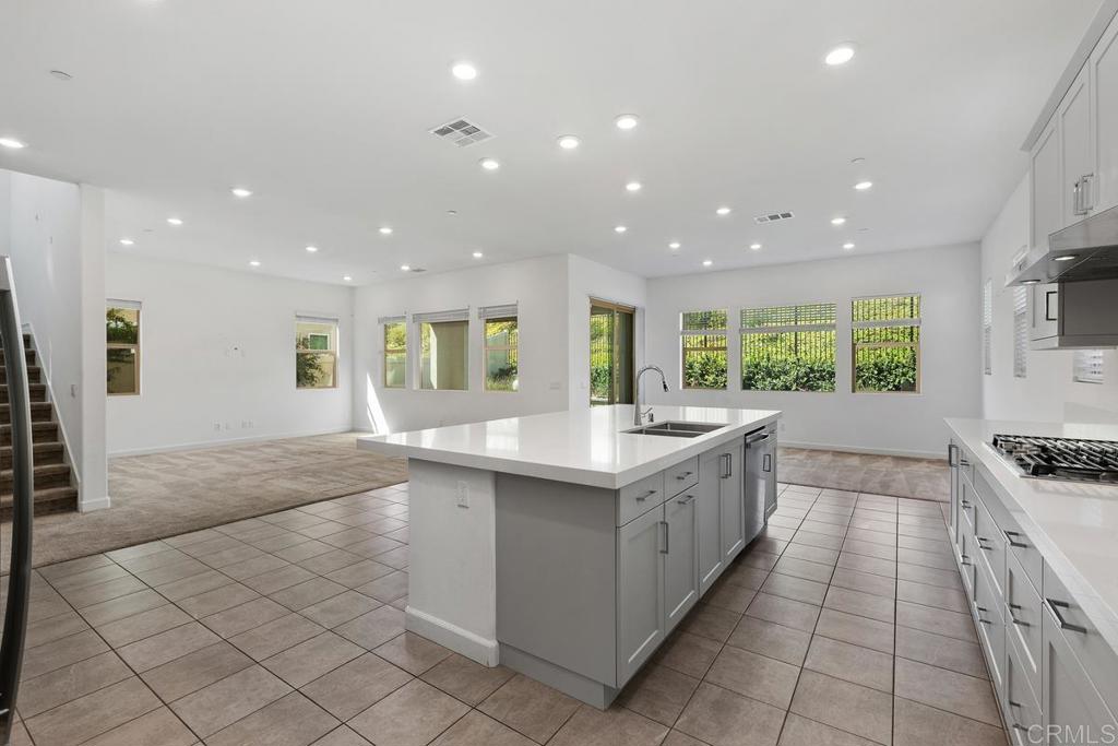 702 Westbrook Loop