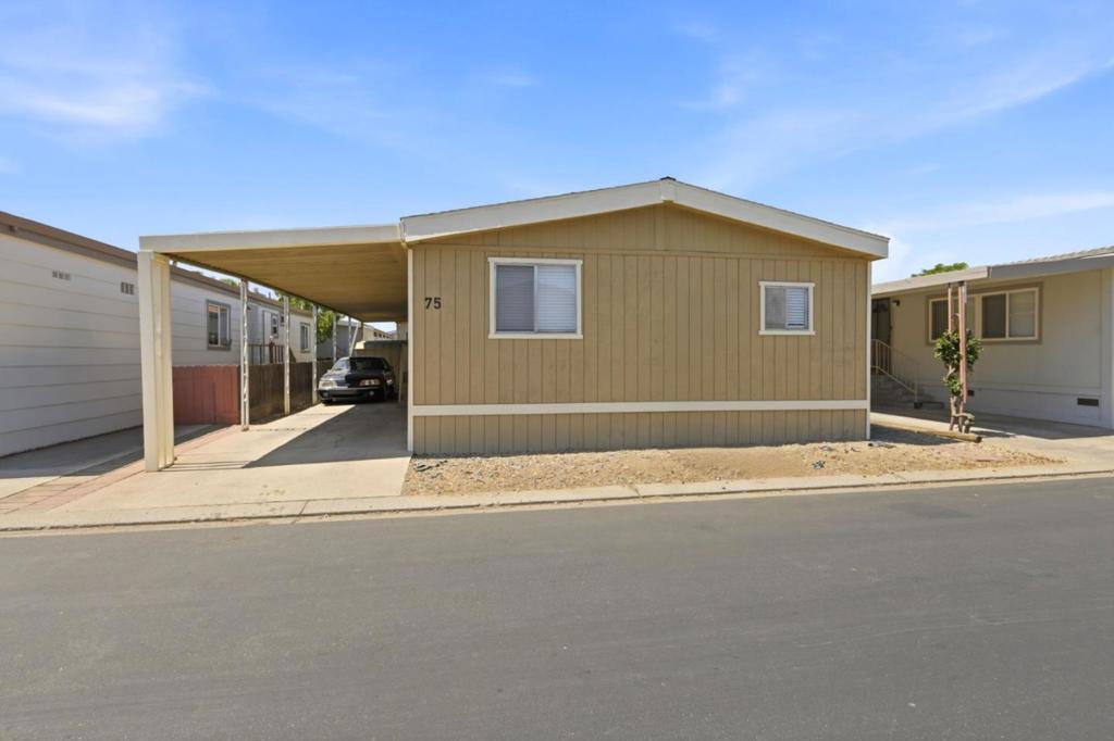 812 W Clover Road 75
