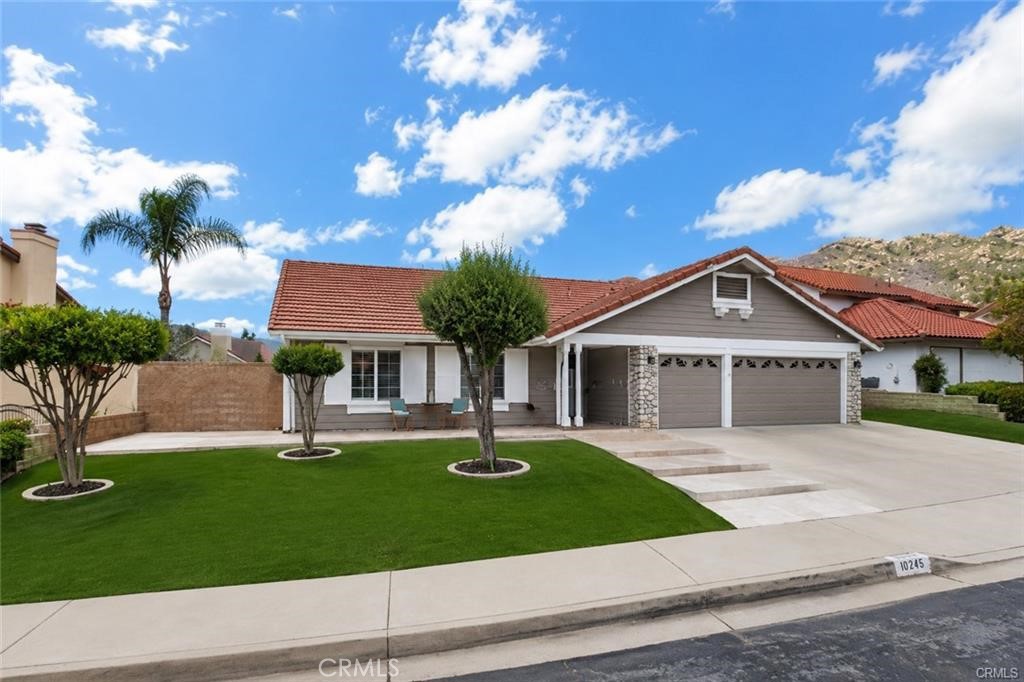 10245 Canyon Vista