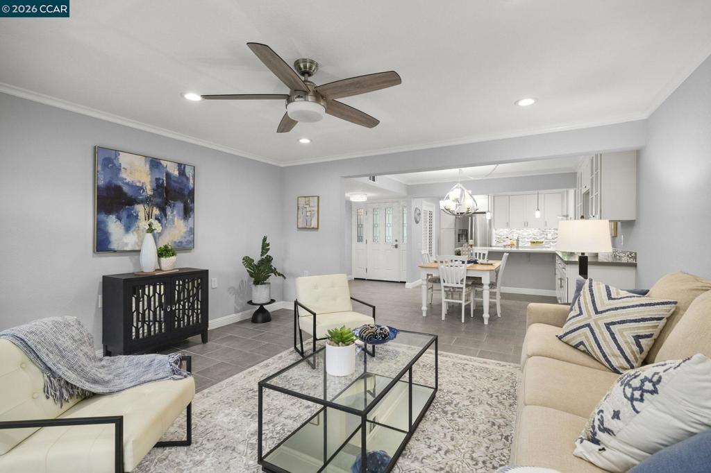 1100 Singingwood 8