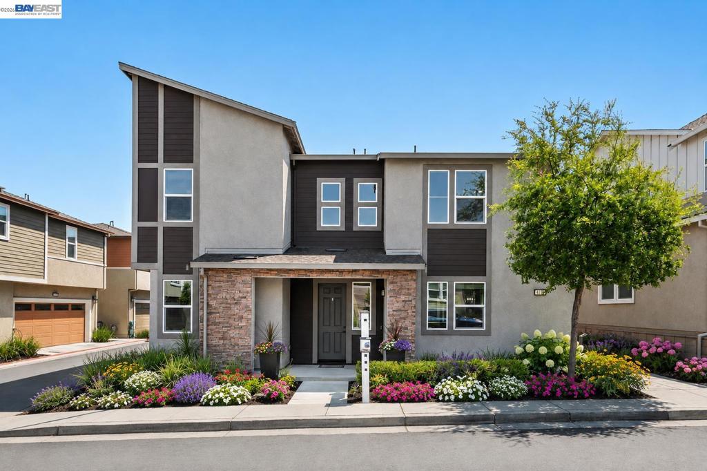 4136 Healdsburg Way